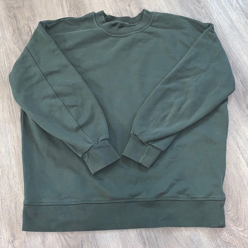 Lululemon sweatshirt